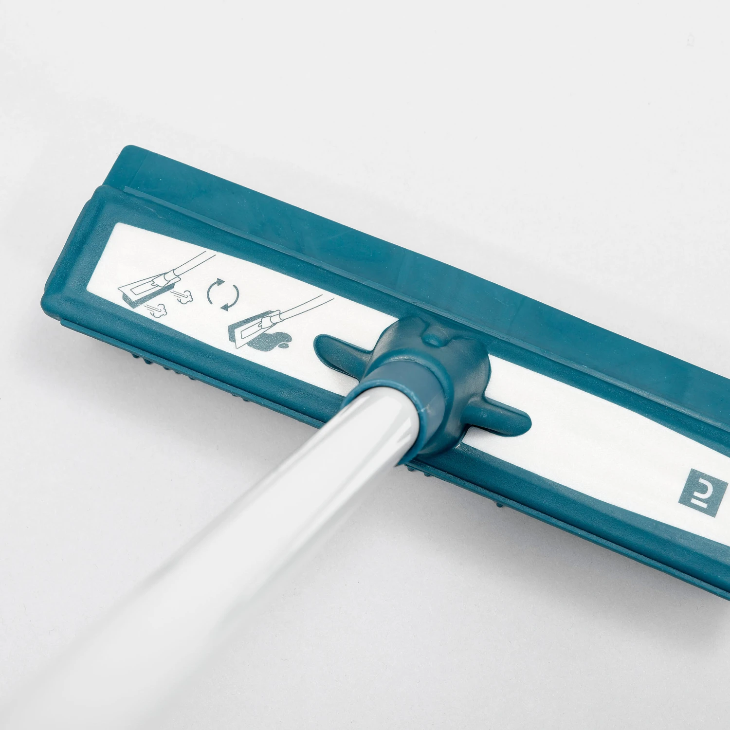 Quechua Camping Broom Dustpan Kit 6 Quechua Camping Broom Dustpan Kit - Image 4