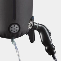 Quechua PRESSURE SOLAR CAMPING SHOWER - 10 LITRES -Outdoor Camping Shop k9d89faaef4deb7f00ecf7e704cdd89b3